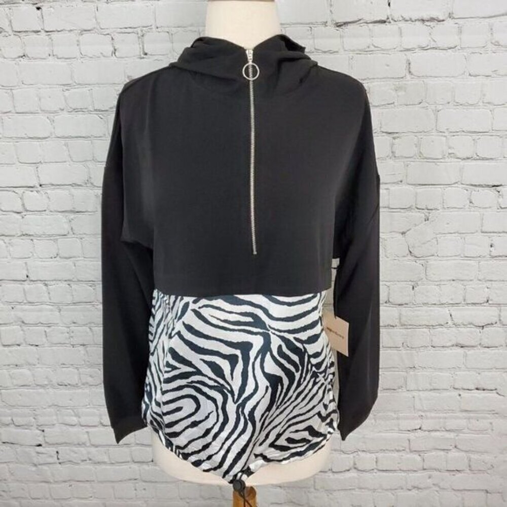 NWT SUPERDOWN 𝅺SUPERDOWN Tilly Zip up Jacket Black Zebra print S - Picture 4 of 10